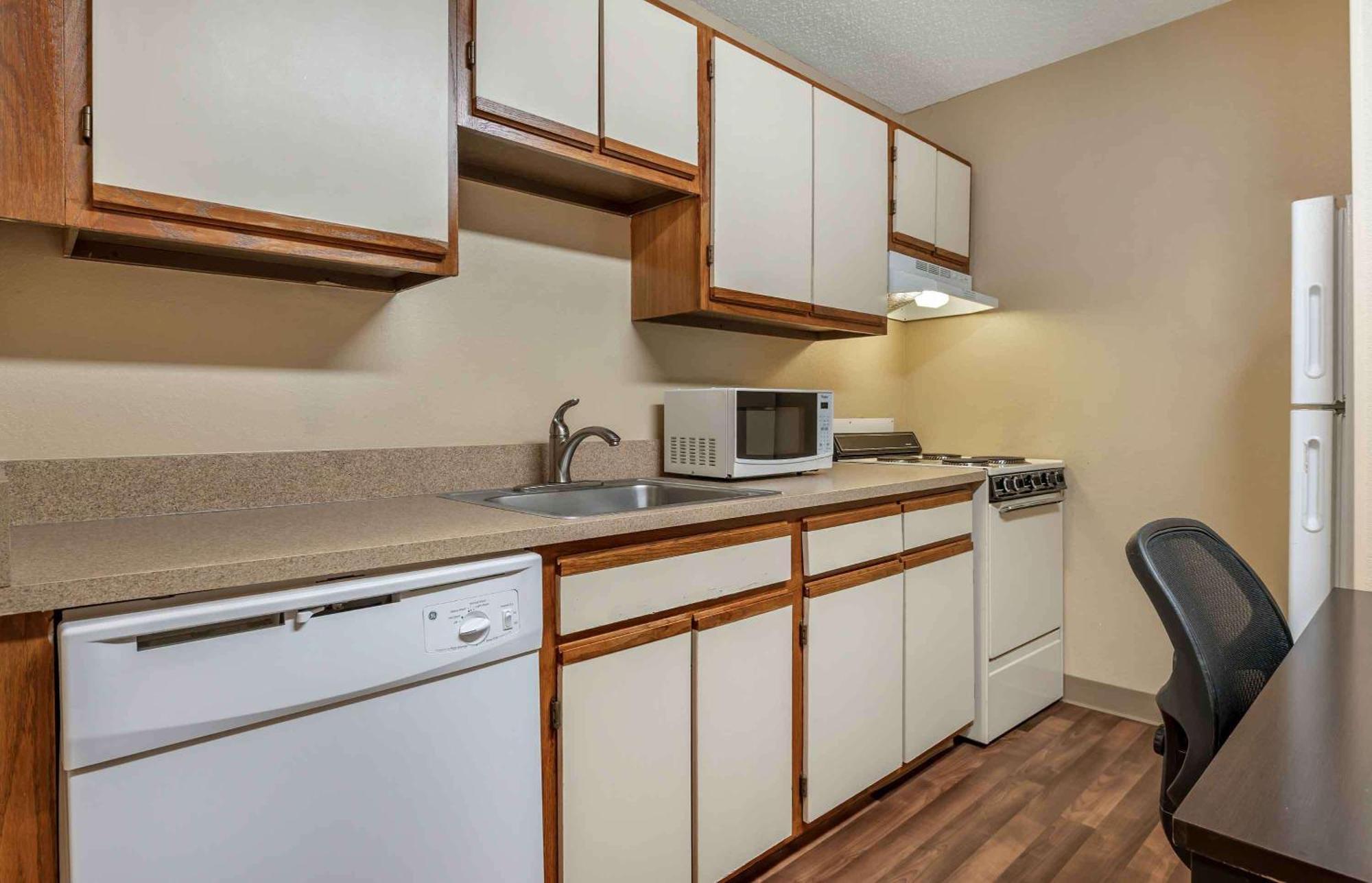 Suburban Studios Indianapolis Northwest - College Parks Ngoại thất bức ảnh