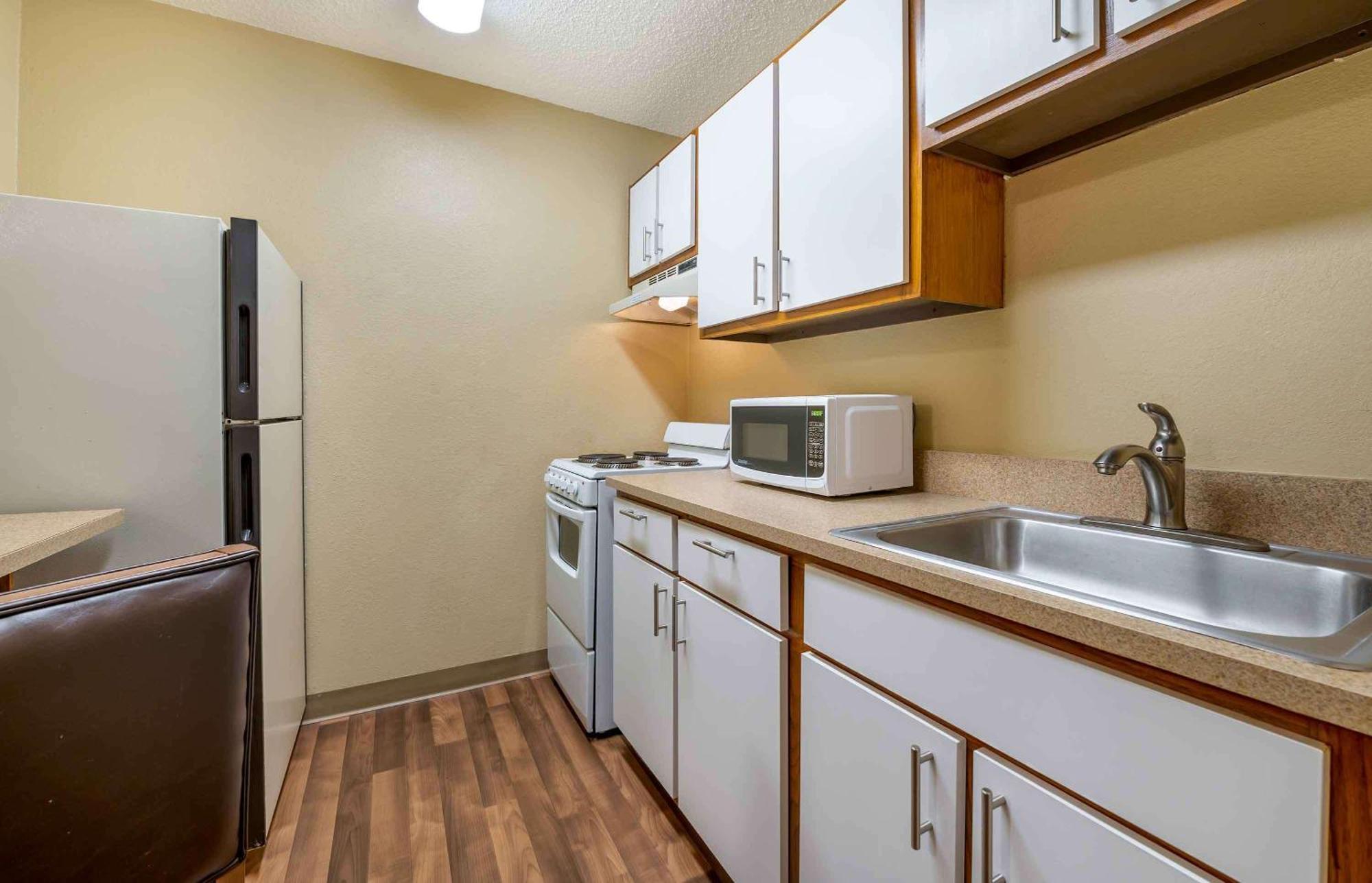 Suburban Studios Indianapolis Northwest - College Parks Ngoại thất bức ảnh