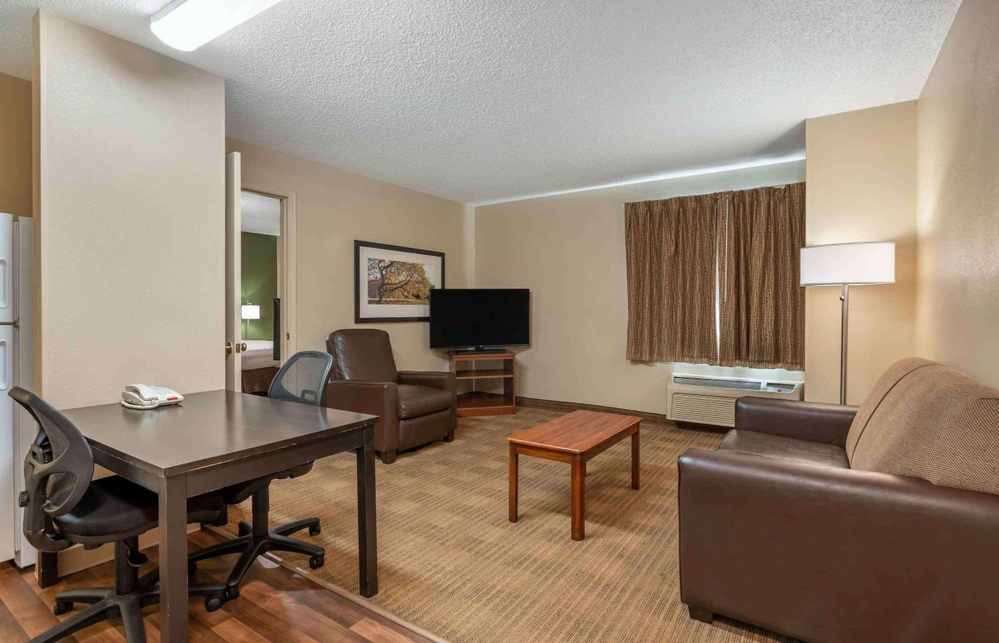 Suburban Studios Indianapolis Northwest - College Parks Ngoại thất bức ảnh