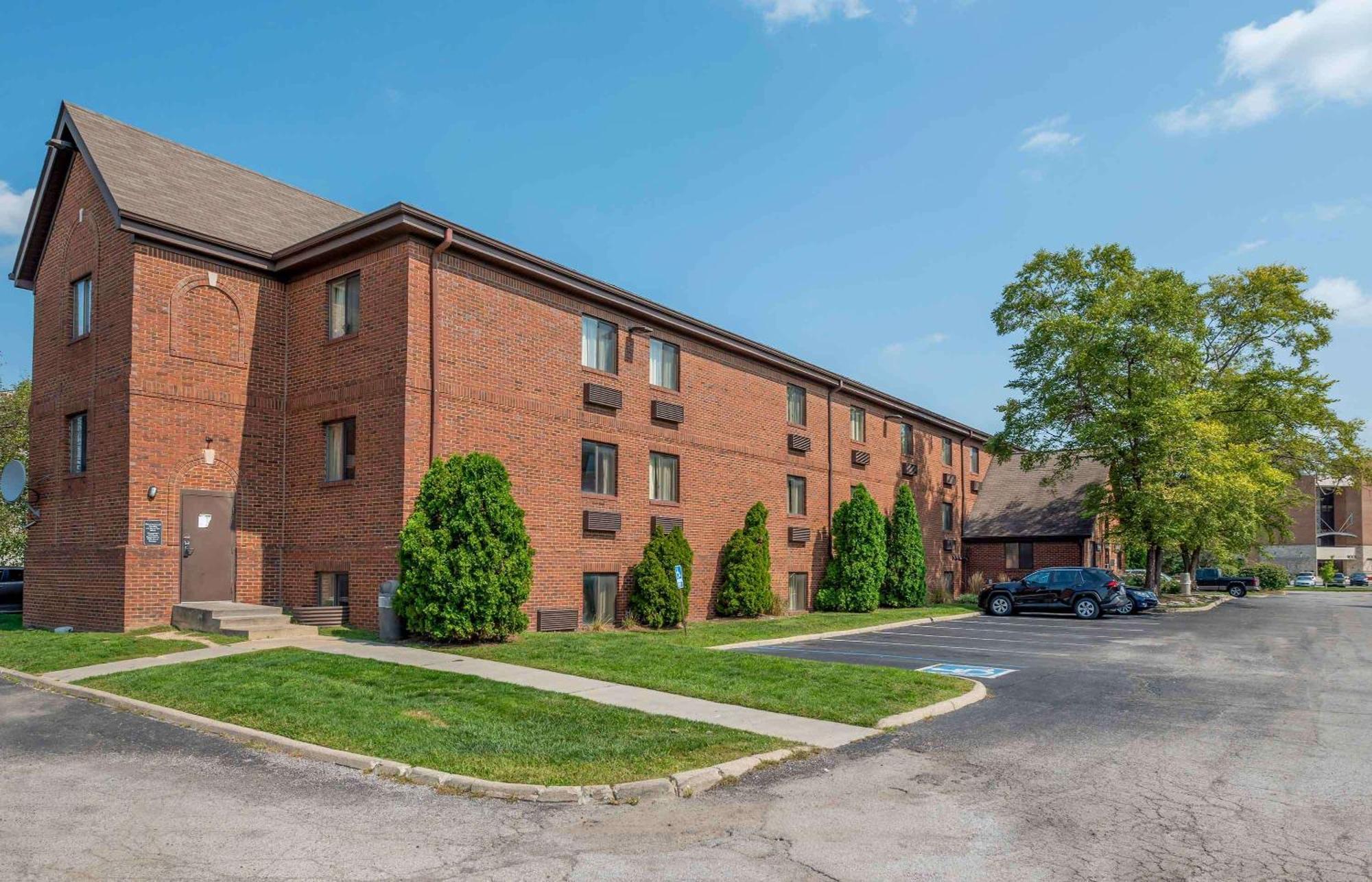 Suburban Studios Indianapolis Northwest - College Parks Ngoại thất bức ảnh